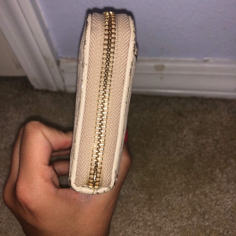Kate Spade Wallet - Picture 4 of 5